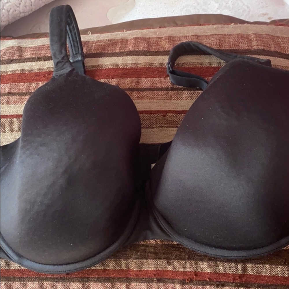 Black Cacique Full Coverage Bra size 38G